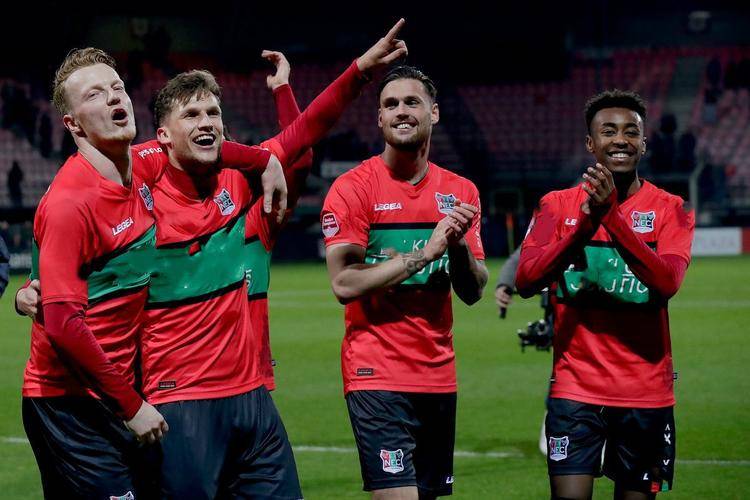 他连续命中 他连续命中